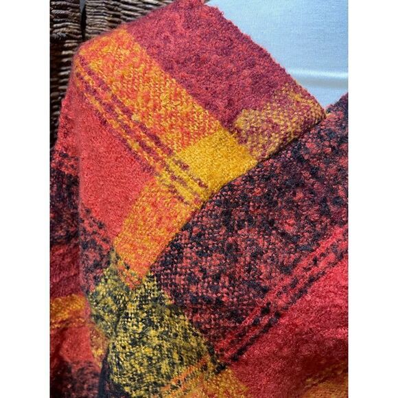 Pumpkin Spice Boucle V-Neck Yarn Plaid Pancho Shawl Fringe Brand New - Picture 4 of 7